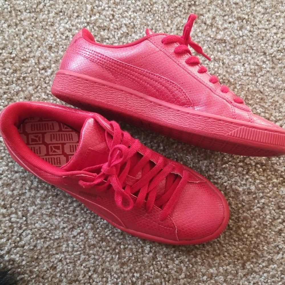 Sneakers - Picture 2 of 2
